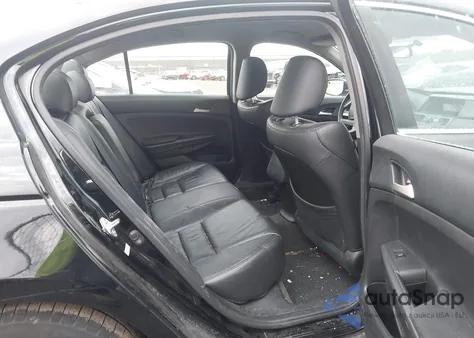 2011 Honda Accord 2.4 Se z USA, uszkodzony, nr VIN 1HGCP2F62BA111115